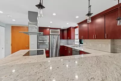 100 Ledgewood Dr #319, Stoneham, MA 02180 - Photo 4