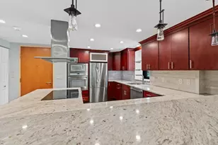 100 Ledgewood Dr, Stoneham, MA 02180 - Photo 4