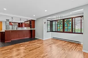 100 Ledgewood Dr, Stoneham, MA 02180 - Photo 16