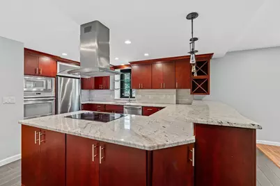 100 Ledgewood Dr #319, Stoneham, MA 02180 - Photo 6