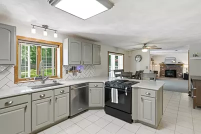 649 Concord Rd, Marlborough, MA 01752 - Photo 2