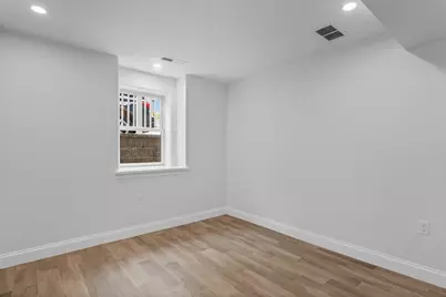 33 Farragut Ave, Medford, MA 02155 - Photo 16