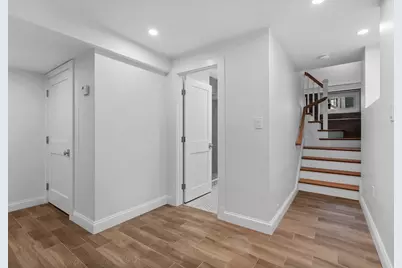33 Farragut Ave, Medford, MA 02155 - Photo 18