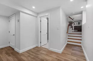 33 Farragut Ave, Medford, MA 02155 - Photo 18