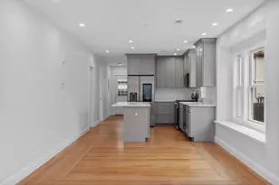 33 Farragut Ave, Medford, MA 02155 - Photo 4