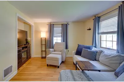 108 Deforest St, Boston, MA 02131 - Photo 6