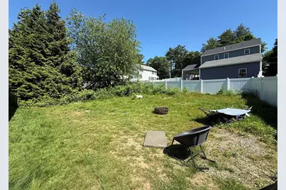 67 Charles St, Dracut, MA 01826 - Photo 4