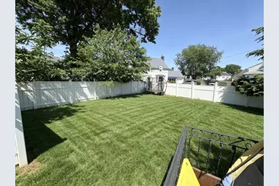 52 Clarendon St, Malden, MA 02148 - Photo 2