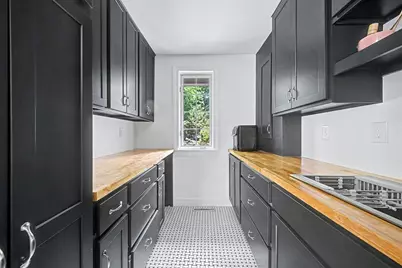 6 N Mill St, Hopkinton, MA 01748 - Photo 12