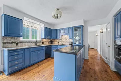 6 N Mill St, Hopkinton, MA 01748 - Photo 4
