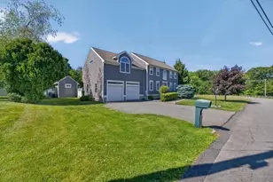 185 Rosewood Rd, Somerset, MA 02726 - Photo 2