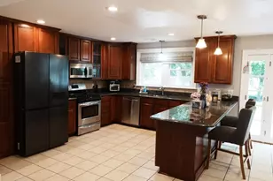 14 Patterson St, Boston, MA 02124 - Photo 2