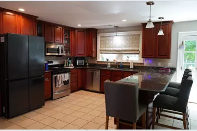 14 Patterson St, Boston, MA 02124 - Photo 4