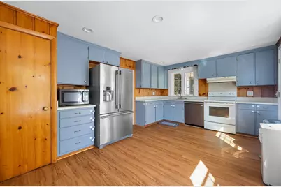 30 Whitney St, Milford, MA 01757 - Photo 6