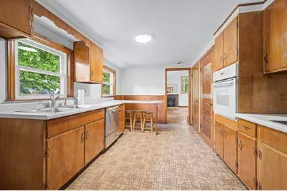 38 West St, Foxboro, MA 02035 - Photo 4