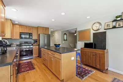 17 Captain Lathrop Dr, Deerfield, MA 01373 - Photo 12
