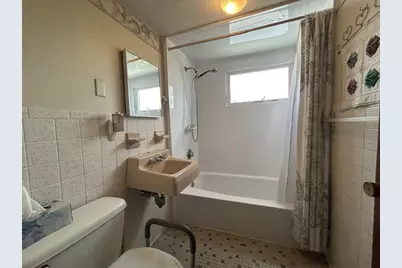 29 Oakland Ave, Everett, MA 02149 - Photo 26