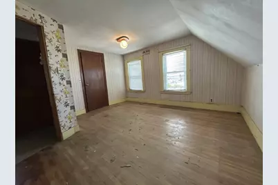 29 Oakland Ave, Everett, MA 02149 - Photo 20