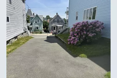 29 Oakland Ave, Everett, MA 02149 - Photo 4