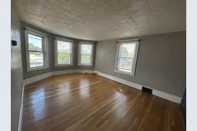 29 Oakland Ave, Everett, MA 02149 - Photo 14