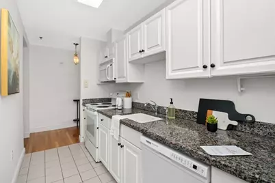 10 Charlesgate E #302, Boston, MA 02215 - Photo 12