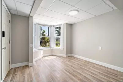 153 Summer St, Lowell, MA 01852 - Photo 8