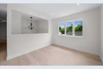 29 Rockway Rd, Peabody, MA 01960 - Photo 4