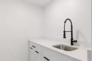 29 Rockway Rd, Peabody, MA 01960 - Photo 14