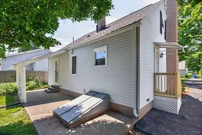 163 Powell Avenue, Springfield, MA 01118 - Photo 4