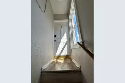 35 Newcomb Pl #3, Taunton, MA 02780 - Photo 4