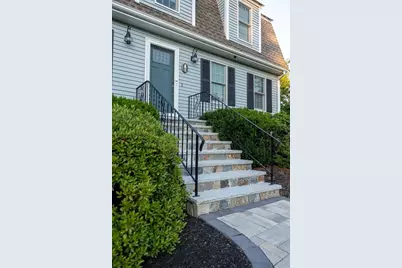 8 Old Coach Rd, Millville, MA 01529 - Photo 4