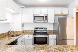 872 Massachusetts Ave, Cambridge, MA 02139 - Photo 1