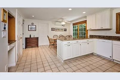 65 Blackberry Lane, Northampton, MA 01060 - Photo 10