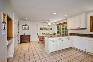65 Blackberry Ln, Northampton, MA 01060 - Photo 10