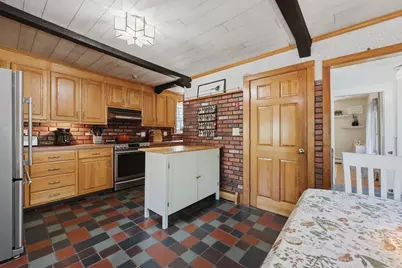 4 Waite St, Salem, MA 01970 - Photo 10