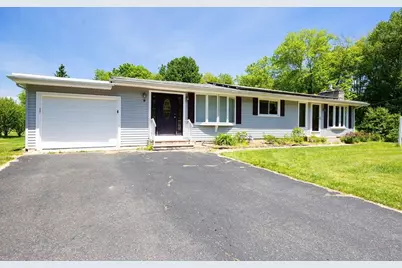 9 Barton St, Granby, MA 01033 - Photo 1