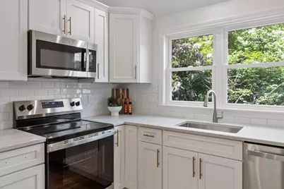 102 Lords Court, Wilmington, MA 01887 - Photo 6