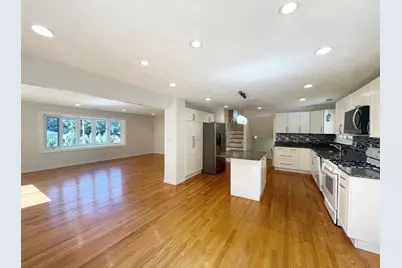 744 Dedham St, Newton, MA 02459 - Photo 4