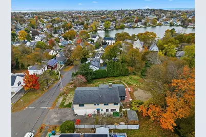 22 Burdett Rd, Lynn, MA 01904 - Photo 20