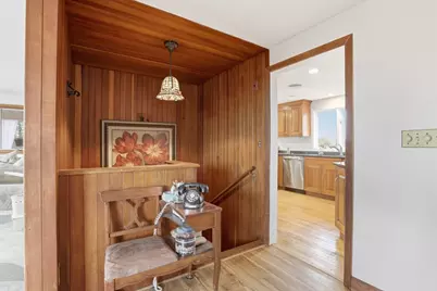 22 Burdett Rd, Lynn, MA 01904 - Photo 6