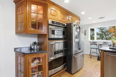 22 Burdett Rd, Lynn, MA 01904 - Photo 10