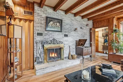 22 Burdett Rd, Lynn, MA 01904 - Photo 2