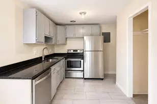 194 Lexignton St, Watertown, MA 02472 - Photo 4