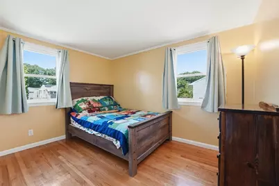 36 Vadnais St, Agawam, MA 01001 - Photo 12