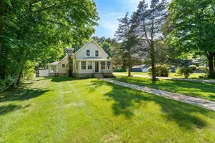 94 W Plain St, Wayland, MA 01778 - Photo 4
