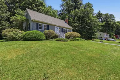 27 Richardson Road, Hudson, MA 01749 - Photo 2