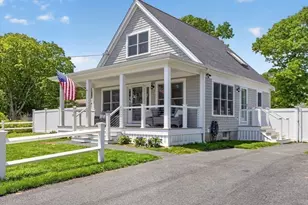 245 Edgewater Dr E, Falmouth, MA 02536 - Photo 32