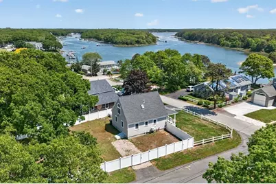 245 Edgewater Drive East, Falmouth, MA 02536 - Photo 4