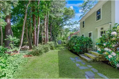 40 Allen St, Marion, MA 02738 - Photo 2