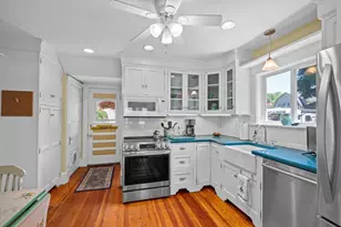 30 Hillside Ave, Amesbury, MA 01913 - Photo 6